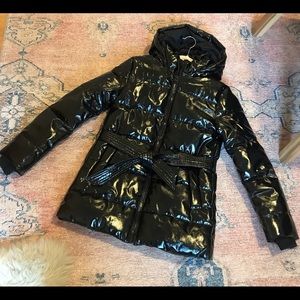 NWT pristine shiny black patent belted puffer coat. Divided by H&M. Never worn.